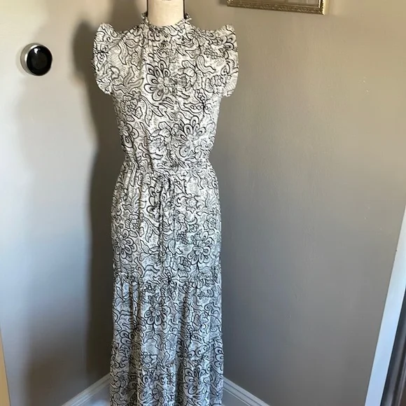 Who What Wear floral black white dress - Picture 3 of 11